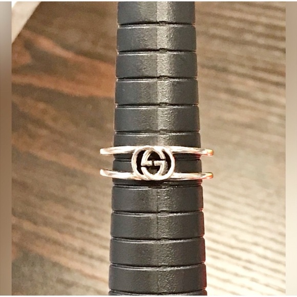 Gucci Interlocking G Sterling Silver Ring - Picture 8 of 9